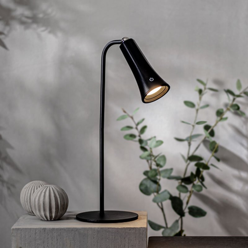 Multifunktionell portabel LED-bordslampa